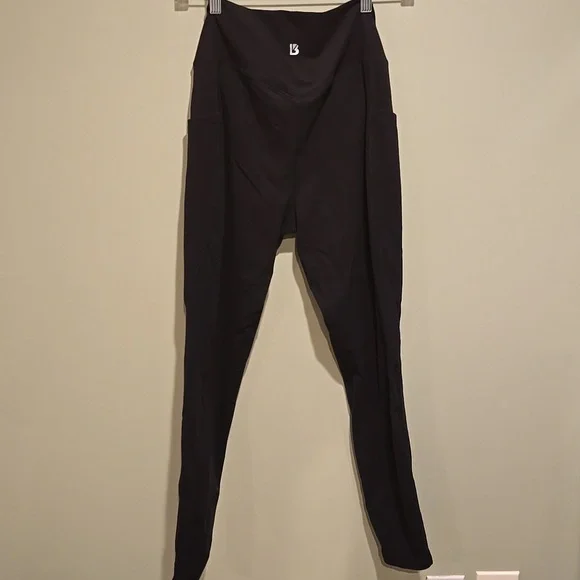 BuffBunny Collection Black Cropped 26” High Waist Leggings Size Large Pockets - Picture 6 of 7